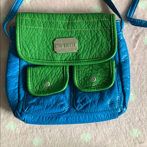 Wallflower Crossbody Purse - Picture 2 of 5